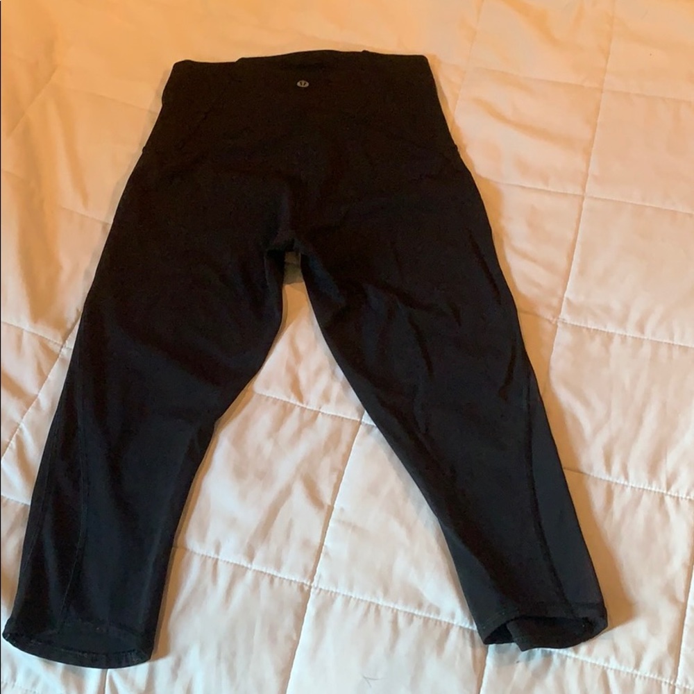 Lululemon black Capri leggings